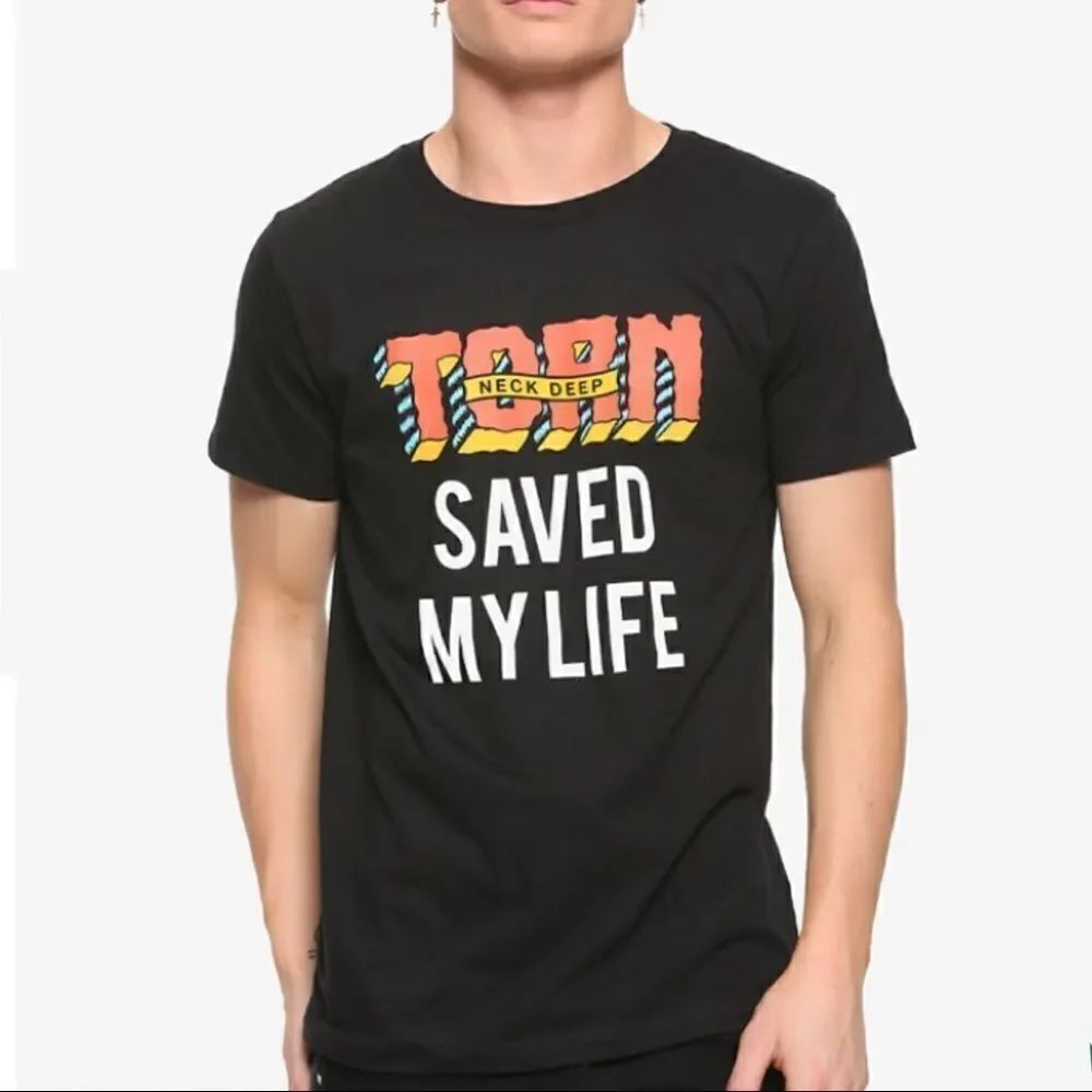 🔹Neck Deep Saved My Life T-Shirt Men’s Small